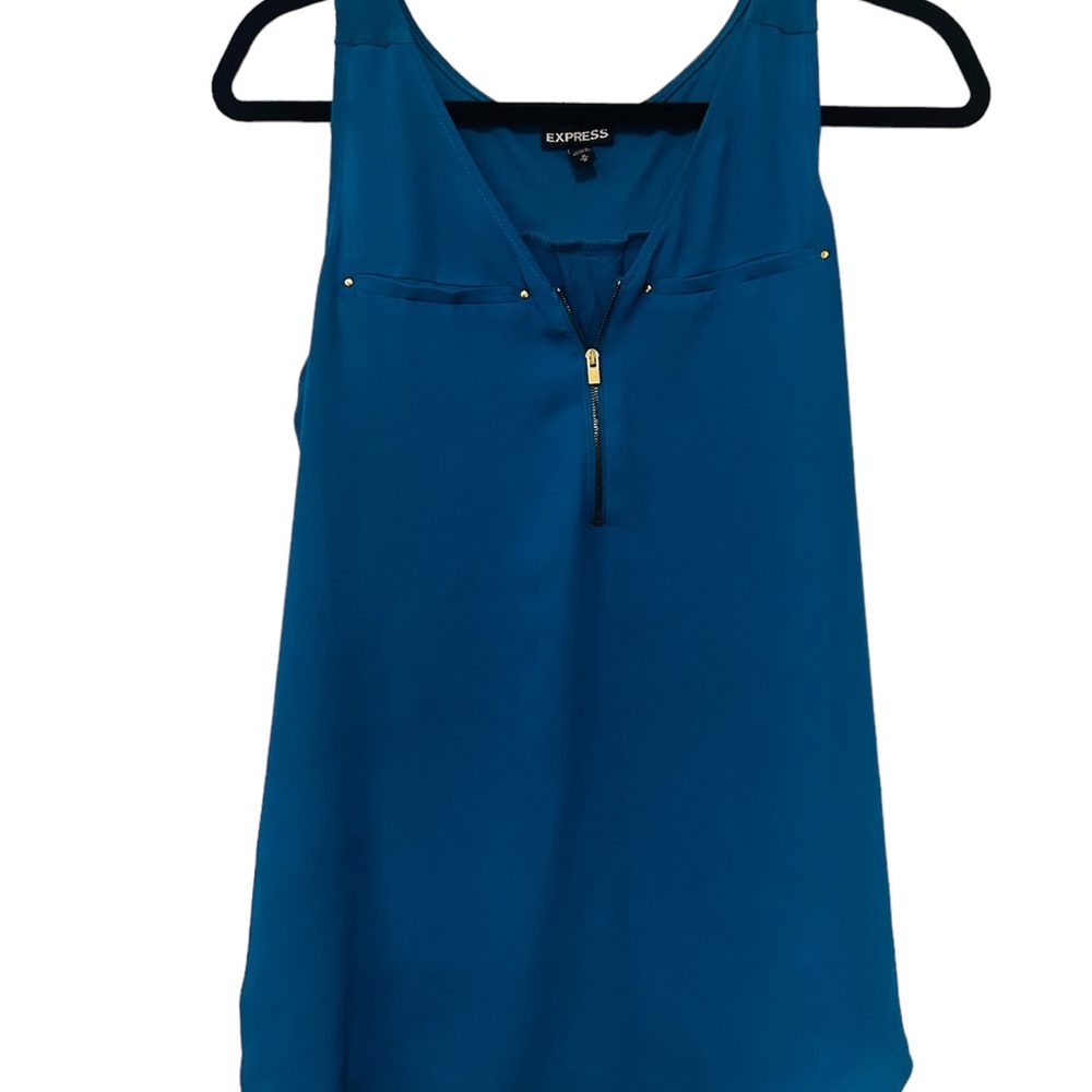Express tank. Size M. Like new.